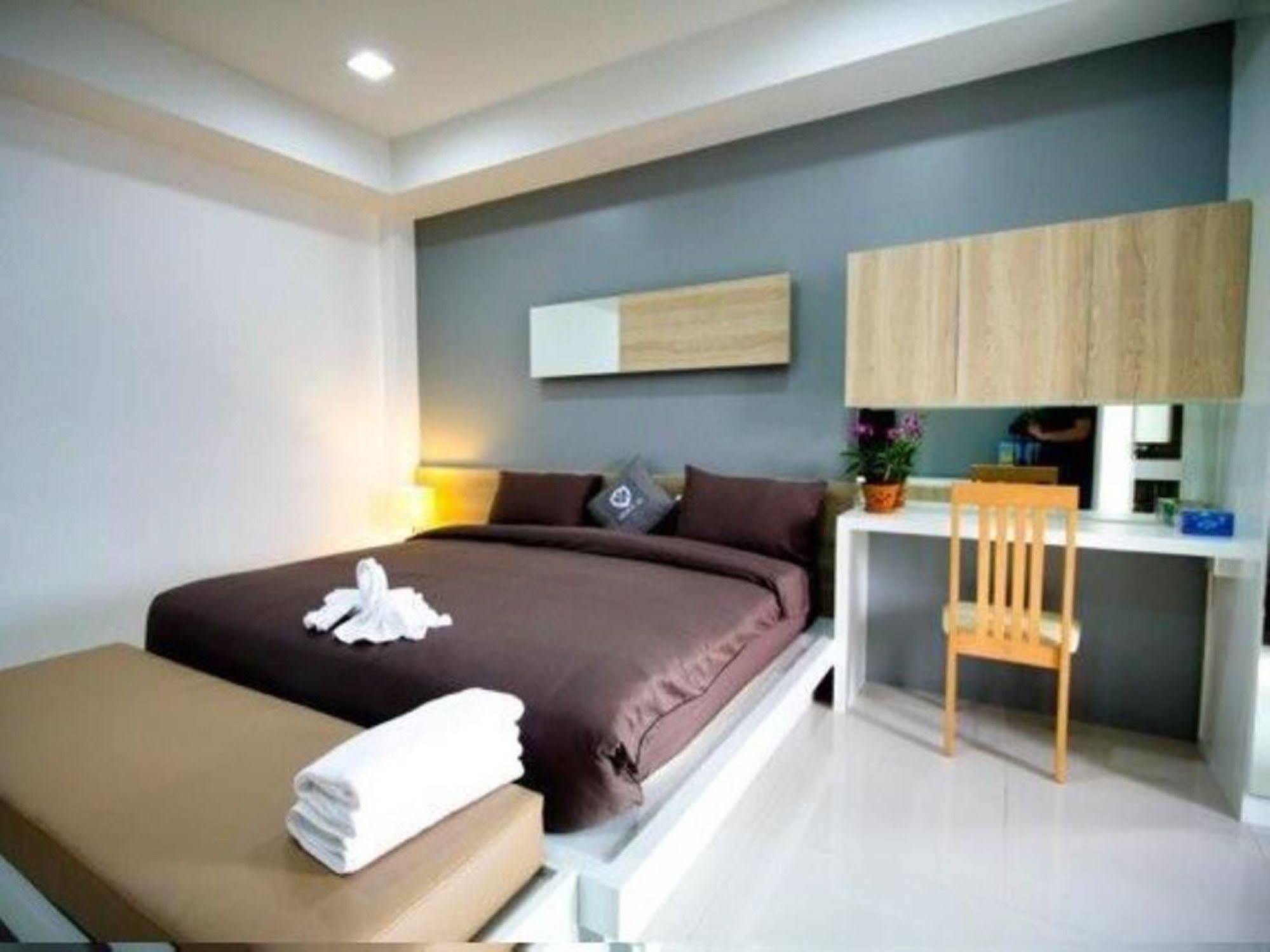 S5 Residence And Cafe Chalong Exterior foto